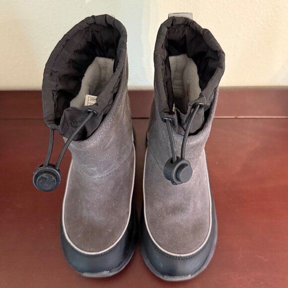 UGG Kirby Waterproof Boots BIG KIDS SIZE 11 (1103506K) Charcoal 3M Insulation - Picture 3 of 9